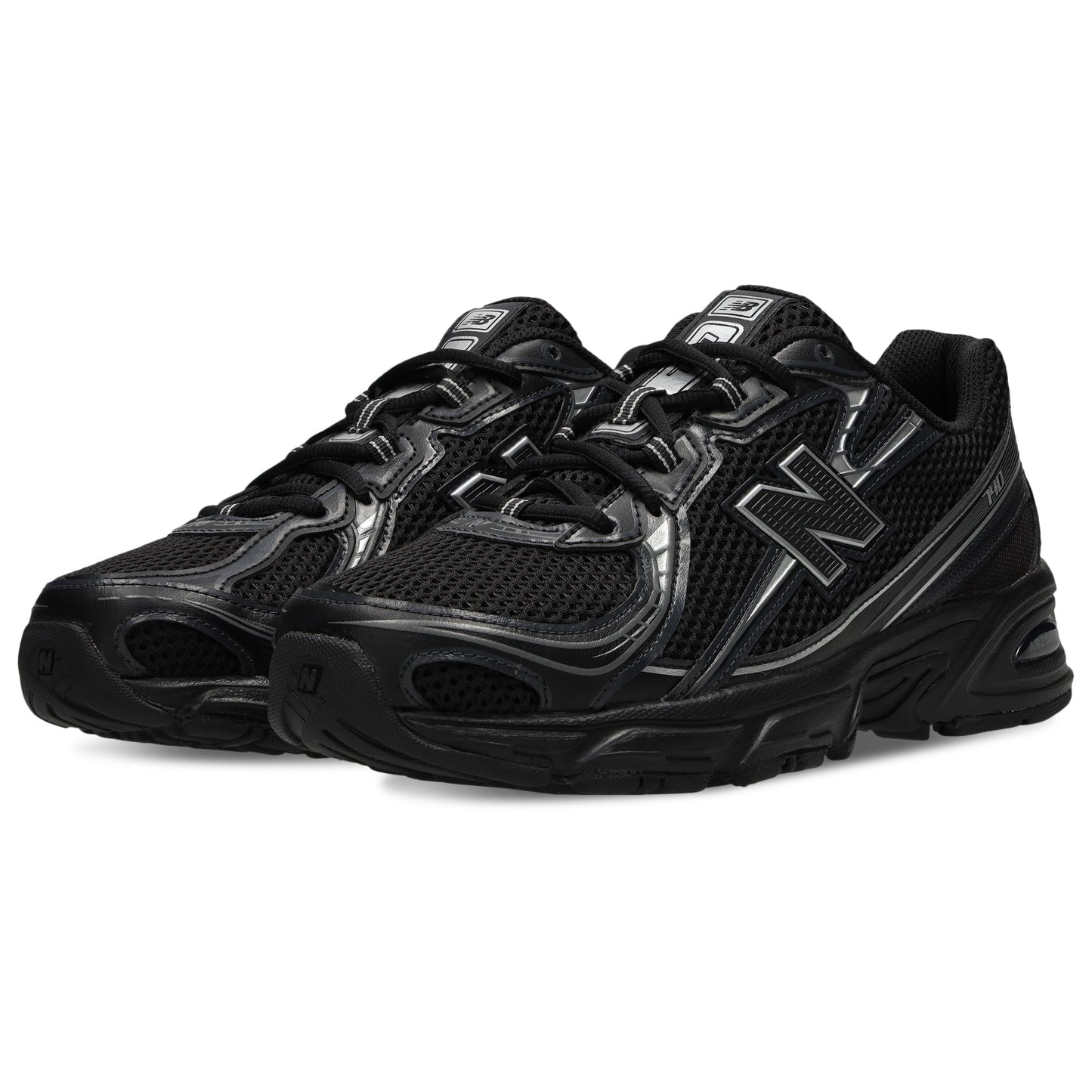 New Balance 740 Shoes