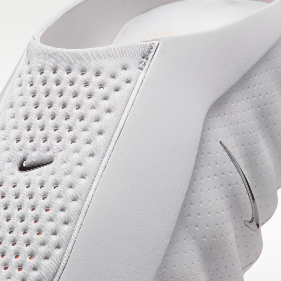 Nike Mind 001